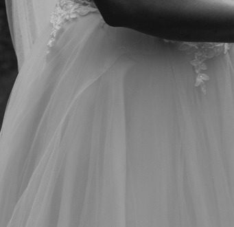 Schwarz weißes Brautkleid